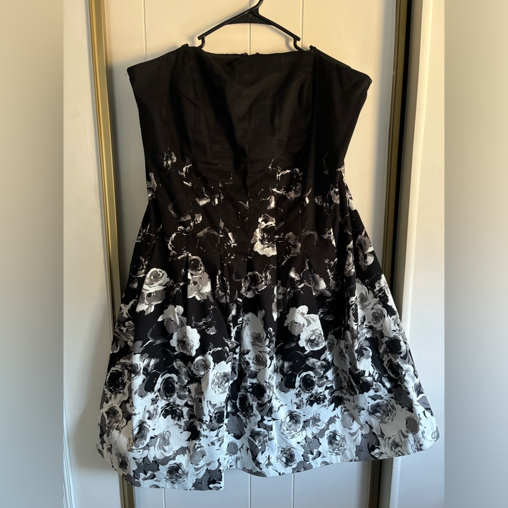 🆕 Addition Elle New Noir black floral dress size 16